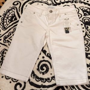 NWT Seven size 4 white bermuda shorts